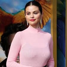 Selena gomez discussed her diagnosis in the new issue of elle. I Signed My Life Away To Disney Selena Gomez Can T Compare Shows