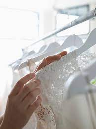 Kaufen preiswerte günstige brautkleider und brautmode mit erstklassiger qualität nach maß.bei milanoo gibt es mehr als 800 wunderschöne brautkleider styles.shoppen sie jetzt ihre trauhafte brautkleider! Dieser Stoff Eignet Sich Am Besten Fur Das Brautkleid Stylight