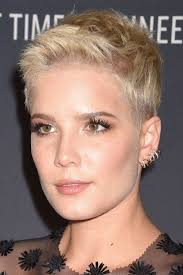 Halsey S Hairstyles Hair Colors Steal Her Style Short Hair Styles Short Hair Styles Pixie Pixie Hairstyles