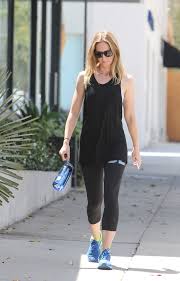 It was directed by doug liman & written by christopher mcquarrie, and produced by warner bros. Emily Blunt Workout Routine And Diet Plan Fitnessreaper Com