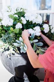 I Put Fake Flowers Outside But Can You Tell I Dare You Bluegraygal Fake Flowers Fake Flowers Decor Artificial Flowers Outdoors