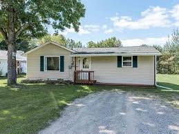 New Listing Wiggins Lake Access Home In Gladwin Mi Building A Garage Gladwin Roof Paint