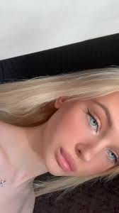 Bella McQueen (@bella_maqueen)