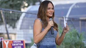 Chrissy Teigen backs Proposition 139 in Arizona visit
