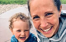 Mona Kraus's Instagram, Twitter & Facebook