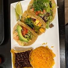 Lil Cesar’s Tacos Food truck — Mexican restaurant food truck in Chicago, Illinois