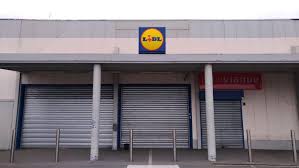 Les magasins lidl en france ouvrent en général de 8 heures 30 jusqu'à 19 heures 30, voire 20 heures pour certaines enseignes. A Bourges Le Quartier Charlet Regrette Son Ancien Lidl Bourges 18000