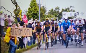 Recorrido, etapas y clasificaciones del tour en marca.com. Xtg2wycnhvpwpm