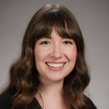 Tracy Reuter's Instagram, Twitter & Facebook