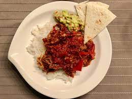 Tento recept na chilli con carne podle jamieho olivera je opravdová pecka. Chili Con Carne Nach Jamie Oliver