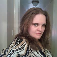 Darcie Dingey's Instagram, Twitter & Facebook