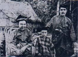 Dengan kerja untuk diselasaikan,akan kami bingcangkan peranan siri pahlawan sejarah dato bahaman di pahang. Sejarah Ringkas Pembesar Pahang Wangsa Mahkota Selangor