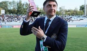 Es werden unter anderem die trainerstationen und seine stationen als spieler aufgelistet. Karagumruk Teknik Direktorunu Yolladi Sota Arveladze Gundemde