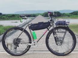 jaja on instagram 昼過ぎから京都までダイエットライド 流石にこのタイヤで150キロはきつかった 滞在時間1 2時間ですが京都の自転車屋さん回れて大満足でした 京都がもっと近ければ良いのに 帰りはどっぷり夜中でした touring bike