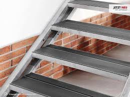 Stahltreppe Wpc Stufen Anthrazit Treppe Aussentreppe Stufen