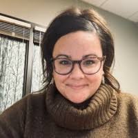 600+ "Tía" profiles