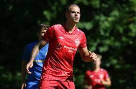 Jan kliment (born 1 september 1993) is a czech professional footballer who plays as a forward for 1. Jan Kliment Vom Vfb Stuttgart Der Vergessene Hoffnungstrager Vfb Stuttgart Stuttgarter Nachrichten