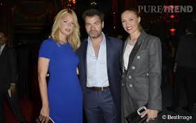 Check spelling or type a new query. Clovis Cornillac Bien Entouree Lilou Fogli A Droite Et Sa Partenaire A L Ecran Dans L Amour C Est Mieux A Deux Virginie Efira Puretrend