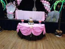 Cake Table Done By Our Party Rental Miami Four J Party Baby Shower Safari Baby Shower Baby Shower Venues
