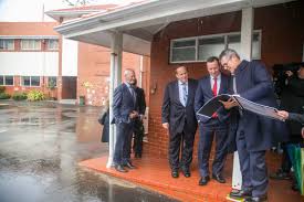 I help businesses and their audiences find the humanity and authenticity in their new and evolving digital worlds. Mark Mcgowan On Twitter Weather Won T Stop Us From Starting The Bunbury Senior High School Redevelopment Nor Will It Stop Us From Creating Local Jobs In The Process Https T Co 6m9bkle3cf