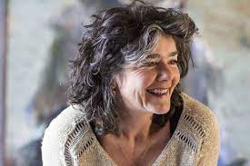 Dieuwertje blok (1957) is een nederlandse televisiepresentatrice en actrice. Dieuwertje Blok Woman Face Hair Styles Hair