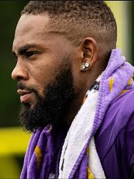 Really torn between Amari who saw 14 targets last week Or Javonte in a  heating up offense.