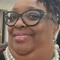 Lenora Newton's Instagram, Twitter & Facebook