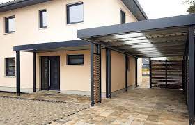 Carport Mit Uberdachung Fur Die Hausture Carport Hausturuberdachung Uberdachungen
