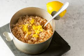 Stasera era praticamente un piatto unco dato che i calamai erano davvero tanti [devi essere. Risotto Con Calamari Al Pomodoro E Scorza Di Limone Una Streghetta In Cucina