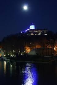Blue Moon Over Turin Italy Blue Moon Astronomy Pictures Shoot The Moon