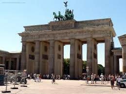 Warum wurde das brandenburger tor gebaut? Brandenburger Tor Bilder Fotos Und Fakten Um Brandenburger Tor Berlin
