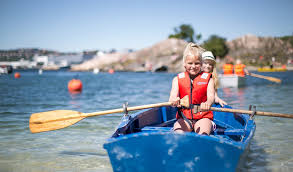 Sørlandet er den sørligste landsdelen i norge. Opplev Sommerbyen Kristiansand Wideroe