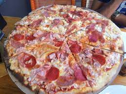 Compose ta pizza pour qu'elle soit unique au monde ! Pizza Mitad Via Torino Mitad Salvatore Picture Of Torino Pizza Bar Av Guadalupe Zapopan Tripadvisor