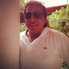 Diomedes díaz es reconocido como uno de los cantantes más exitosos de colombia gracias a sencillos orgullosa, es la canción que hace unas horas fue lanzada en los canales musicales de. Orgulloso De Ser Tu Hijo Las Palabras De Martin Elias Para Su Padre Diomedes Diaz Diomedes Diaz