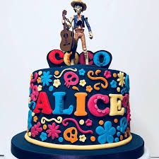 Torta Con Il Nome Alice Idea Ispirata Al Cartone Animato Coco Torta Di Compleanno Facile Torte Di Compleanno Torte Di Compleanno Per Bambini Torte