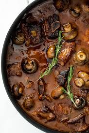 Slow Braised Beef Short Ribs With Cheesy Mash Simply Delicious