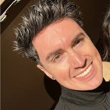 Dustin Hussey's Instagram, Twitter & Facebook