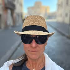 Johnny's Tavern in Lawrence