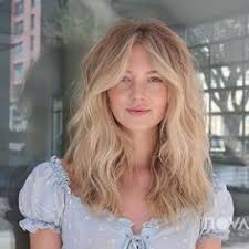 Short and textured natural look this hairstyle is one of the best choices for women who are looking for hairstyles for thick coarse hair. These Haircuts Are Going To Be Huge In 2021 Hair Styles Long Hair Styles Thick Hair Styles