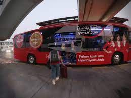 Besides contact details the page also offers information and links on airasia services. Flight Review Indonesia Airasia Qz268 Jakarta Soekarno Hatta Terminal 2f To Singapore By Airbus A320 200 Gopro Trial Railtravel Station