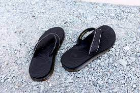 Shop giày dép skechers hoàng phúc vascara là thương hiệu nổi tiếng gồm các sản phẩm giày dép và túi xách ở việt nam được nhập. Giáº£m 30 Cho Nhá»¯ng Ä'oi Dep Káº¹p Hoang Phuc International Facebook