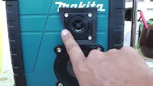 Firstly, this makita bluetooth radio has a very rigid construction with the usage of premium quality materials. Makita Radio Mit Bassreflex Teil 3 Einbau Der Hochtoner Tweeter Youtube