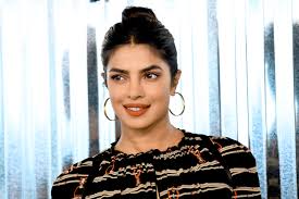 Chocolate brown hair chopped into. Priyanka Chopra S Hair Has New Blonde Highlights Priyanka S Post Honeymoon Hair Is Blonde