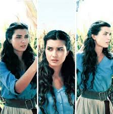 Tuba büyüküstün, 20 kasım çocuk hakları günü için mavi kıyafetini giydi. 21 Asi Ideas Tuba Buyukustun Tuba Turkish Actors