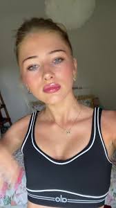 lola burt (@lburtxx)'s videos with Drunk in love