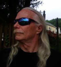 What was the name of the arcade between Roxy and Lucky house in the 90s?