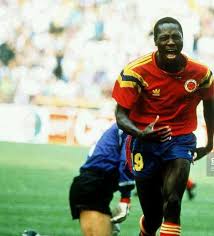 En el año 2016, el 24 de marzo, realizó su debut con la selección colombia de fútbol en la categoría de mayores frente a la selección de bolivia en. West Germany 1 Colombia 1 In 1990 In Milan Freddy Rincon Equalises On 93 Minutes And Colombia Go T Seleccion De Futbol De Colombia Colombia Seleccion Colombia