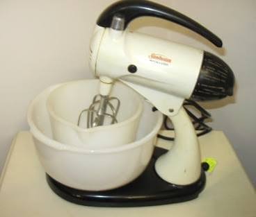 The Mother of All Mixers: The Sunbeam Mixmaster | outtathekitchen.com