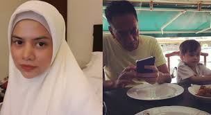 Konduktor dan pemuzik tersohor tanahair datuk ramli ms mengaku kena 'block' dengan anak sendiri di media sosial. Alyah Rindu Suami