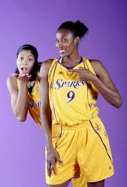 The snl star gets real about her hair, her trolls, her comedy, and her future as she prepares for one of her biggest jobs yet: Imagenes Y Fotos Relacionadas Con Lisa Leslie Candace Parker Basketball Girls Basketball Jones